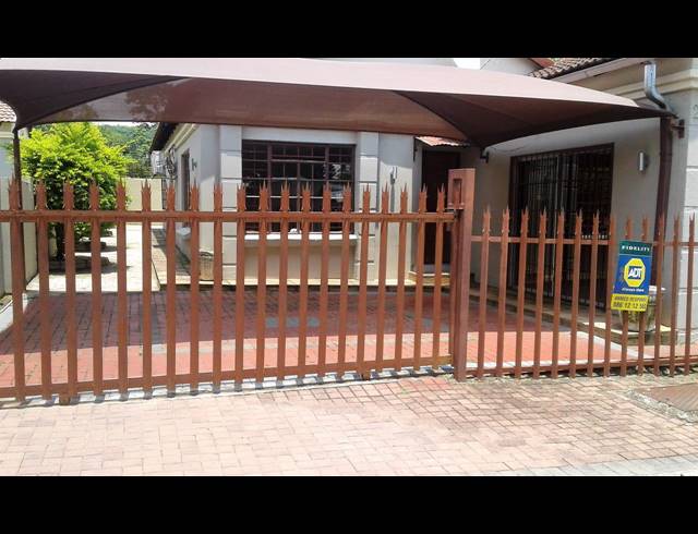 3 BEDROOM HOUSE TO LET IN WEST ACRES